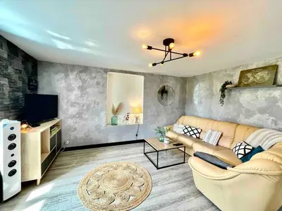 Télévision ou salle de divertissement dans l'établissement Maison 4-6 personnes proche Gerardmer