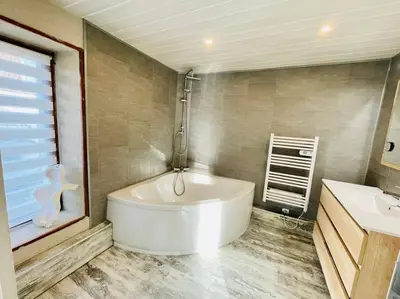 Salle de bains dans l'établissement Maison 4-6 personnes proche Gerardmer