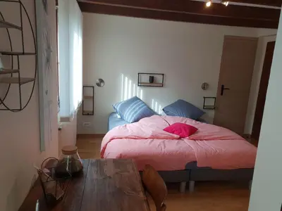 Un ou plusieurs lits dans un hébergement de l'établissement Charmantes chambres d'hôtes en montagne, animaux admis sur accord - FR-1-589-729