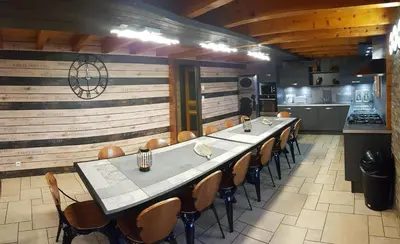 Restaurant ou autre lieu de restauration dans l'établissement Chalet Modus, Belle vue lac, Sauna, Wifi