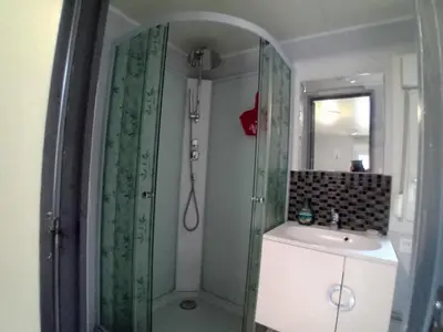 Salle de bains dans l'établissement marlynn