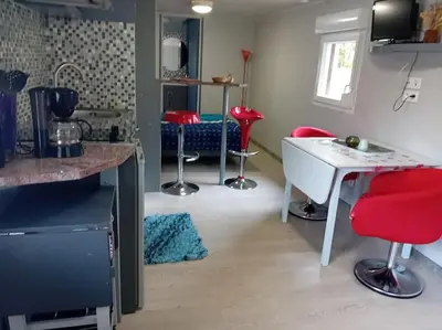 Cuisine ou kitchenette dans l'établissement marlynn