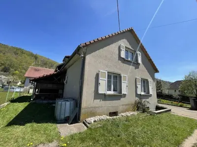 Vue générale sur la montagne ou vue sur la montagne depuis la maison de vacances