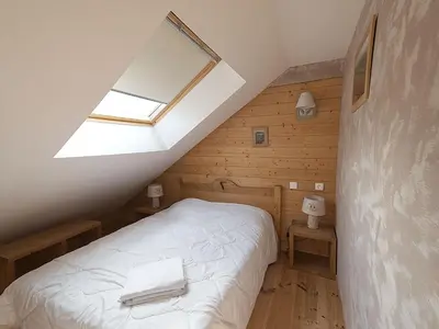 Plan de l'établissement Chalet familial spacieux avec spa, sauna et salle de jeux - FR-1-589-750