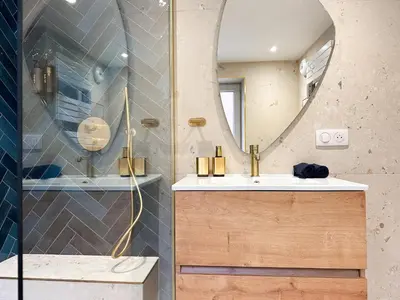 Salle de bains dans l'établissement Suite Saphir