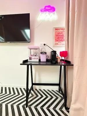 Télévision ou salle de divertissement dans l'établissement Chambre Disco Paradisio