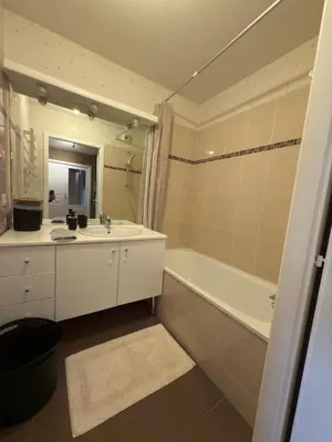 Salle de bains dans l'établissement Le Coin tranquille