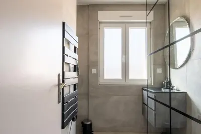 Salle de bains dans l'établissement Le Parisien d'Alsace