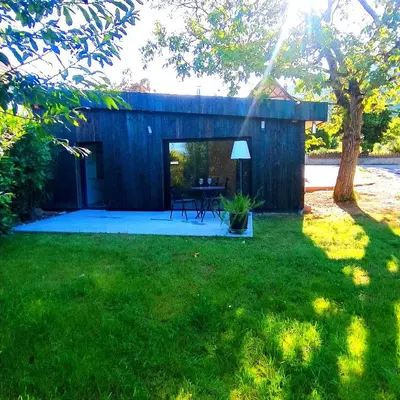 Jardin de l'établissement Charmant Cottage