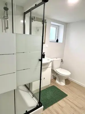 Salle de bains dans l'établissement Le Studio