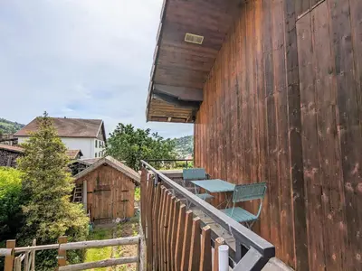Balcon ou terrasse dans l'établissement Gîte montagne La Bresse, balcon, Wi-Fi, parking proche ski - FR-1-589-699