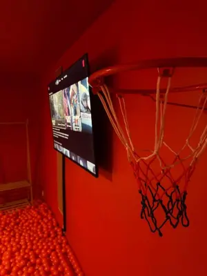 Télévision ou salle de divertissement dans l'établissement Candy Pop Experience - Lazare