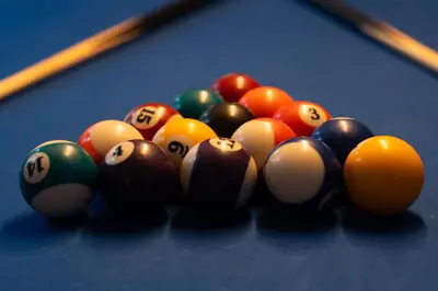 Billard dans l'établissement Perle d'eau-Love Room-Jacuzzi-Sauna-Proche Montbéliard et Belfort