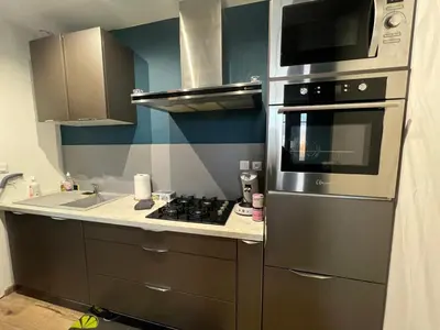 Cuisine ou kitchenette dans l'établissement F2 chez Cathy et Mike wittenheim
