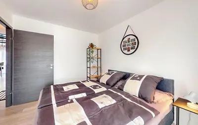 Un ou plusieurs lits dans un hébergement de l'établissement 2 Bedroom Stunning Home In Schlierbach