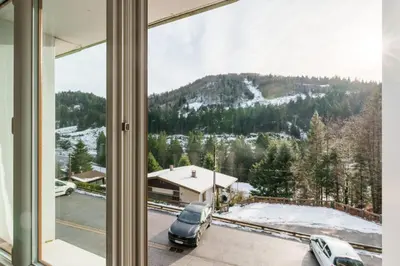 Vue générale sur la montagne ou vue sur la montagne depuis l'appartement