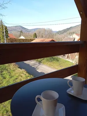 Vue générale sur la montagne ou vue sur la montagne depuis la maison de vacances