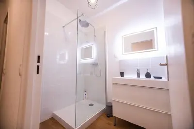 Salle de bains dans l'établissement Port 10 Appartement 6 Pers Proche Gare Mulhouse