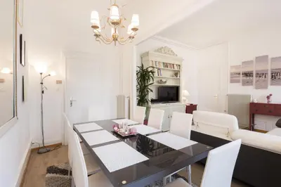 Télévision ou salle de divertissement dans l'établissement Apartments Center Colmar