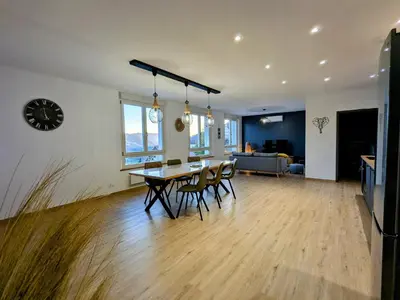 Cuisine ou kitchenette dans l'établissement Appartement spacieux à Le Tholy, 6 pers, Vosges - FR-1-589-784