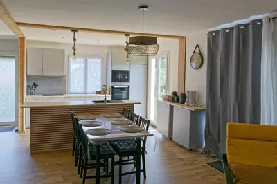 Cuisine ou kitchenette dans l'établissement Maison RoMa, se ressourcer proche de Gerardmer et La Bresse