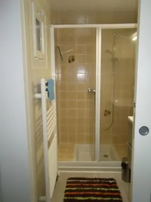 Salle de bains dans l'établissement Gite 