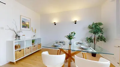Coin salon dans l'établissement La belle étape avec parking
