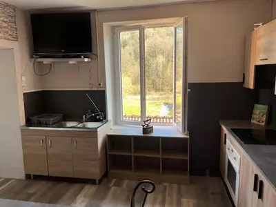 Cuisine ou kitchenette dans l'établissement gite du Breuchin trois