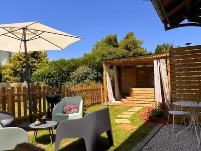 Jardin de l'établissement Le refuge du Cèdre