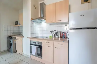 Cuisine ou kitchenette dans l'établissement Bel appartement 4Pers Stationnement Gratuit Centre