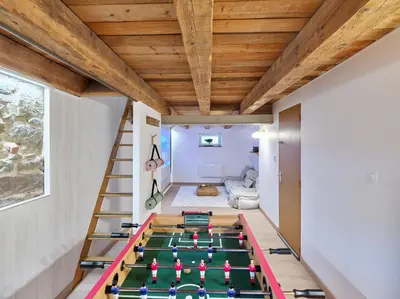 Salle de jeux dans l'établissement 2BR Apartment near Colmar Centre - Boho Style, Hidden Room, Free Parking