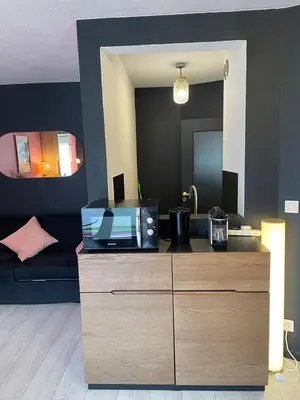 Cuisine ou kitchenette dans l'établissement Superb apartment for 4 people, center - auto museum