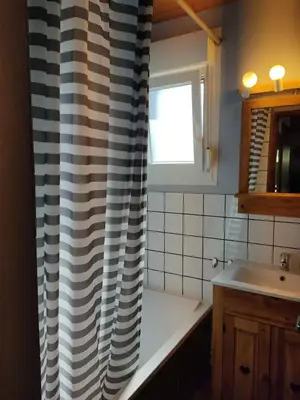Salle de bains dans l'établissement Chez GéGé