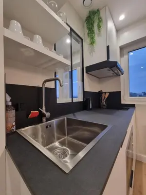 Cuisine ou kitchenette dans l'établissement Sur la savoureuse - Le 31