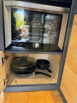 Cuisine ou kitchenette dans l'établissement La Tiny Une autre façon de voyager