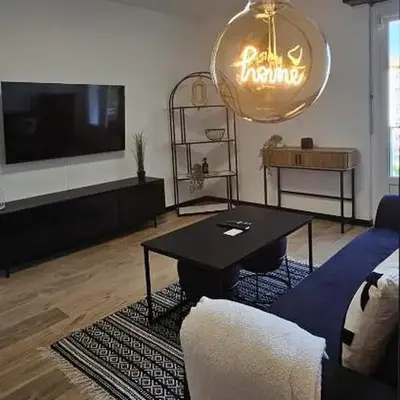 Elegant & Peaceful - Private Parking