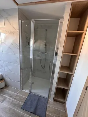 Salle de bains dans l'établissement Le 9 de fer