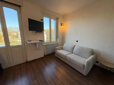 Télévision ou salle de divertissement dans l'établissement Modern Studio in Mulhouse Perfect for a Stay