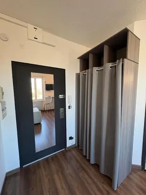 Cuisine ou kitchenette dans l'établissement Modern Studio in Mulhouse Perfect for a Stay