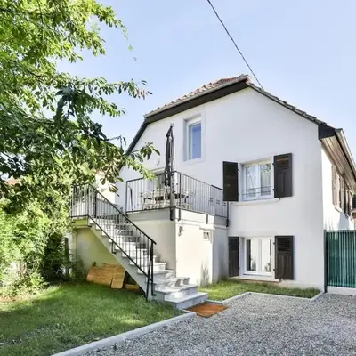 le refuge fleuri T5 avec terrasse et jardin