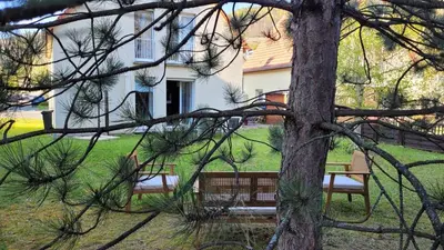 Jardin de l'établissement La petite maison du Florival