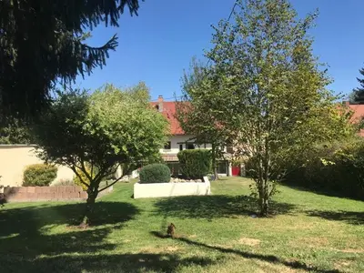 Jardin de l'établissement La maison des trois frontières