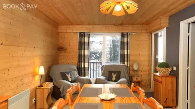 Coin salon dans l'établissement La Belle Vue Gérardmer