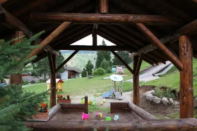 Jardin de l'établissement Chalets Julien