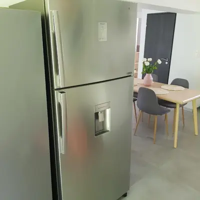 Cuisine ou kitchenette dans l'établissement Large single-family home with 4 large bedrooms