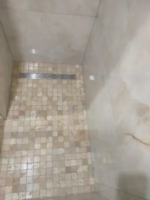 Salle de bains dans l'établissement le nid de la cigogne