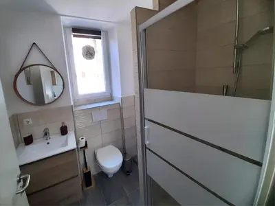 Salle de bains dans l'établissement L'Échappée douce - Central, paisible et lumineux
