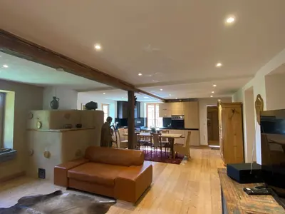 Cuisine ou kitchenette dans l'établissement Ferme Point du Jour avec sauna et jacuzzi