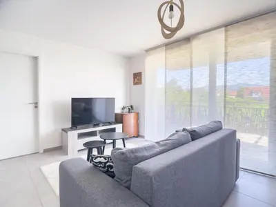 Télévision ou salle de divertissement dans l'établissement Parking privé - Accès PMR - Terrasse vue châteaux - 2 lits