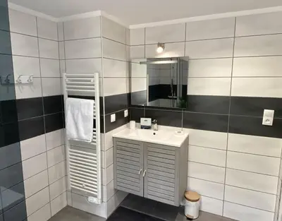 Salle de bains dans l'établissement Chalet Vertpheny Spa & Terrasse à 500m du Lac de Gérardmer